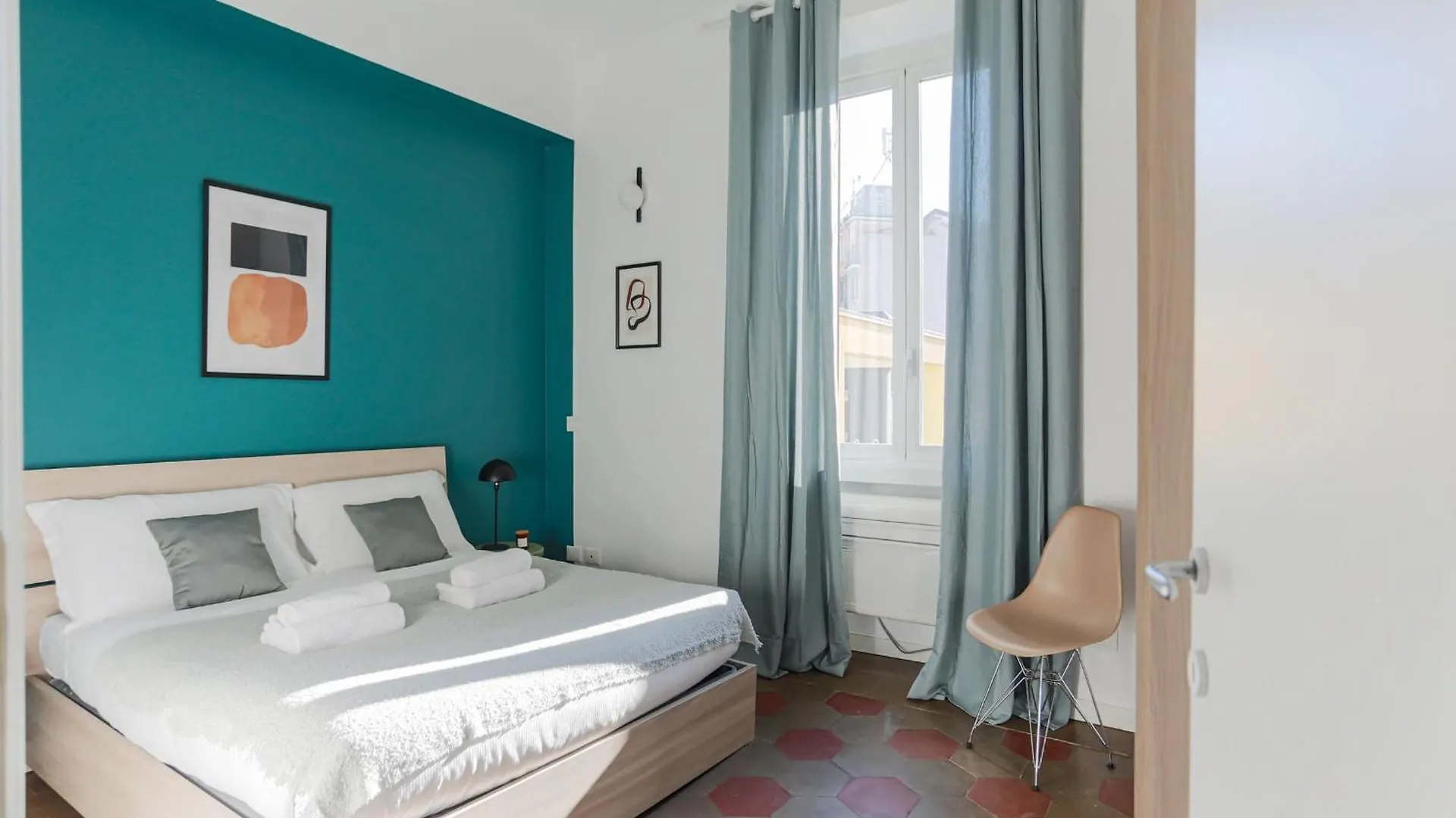 The Best Rent - Spacious Two Bedrooms Apartment In Porta Romana Milan 0*,  Italy